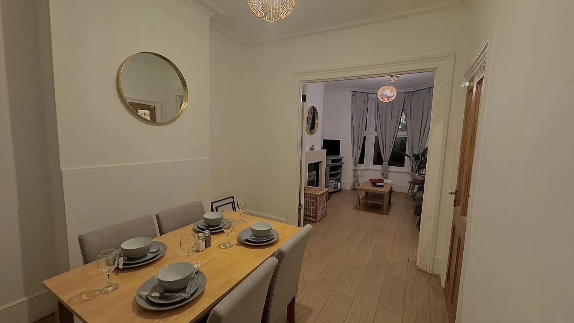 Holiday home Spacious 3 Bedroom House Near Central London, O2, Excel, Stratford, Tube Station & Parking Available United Kingdom