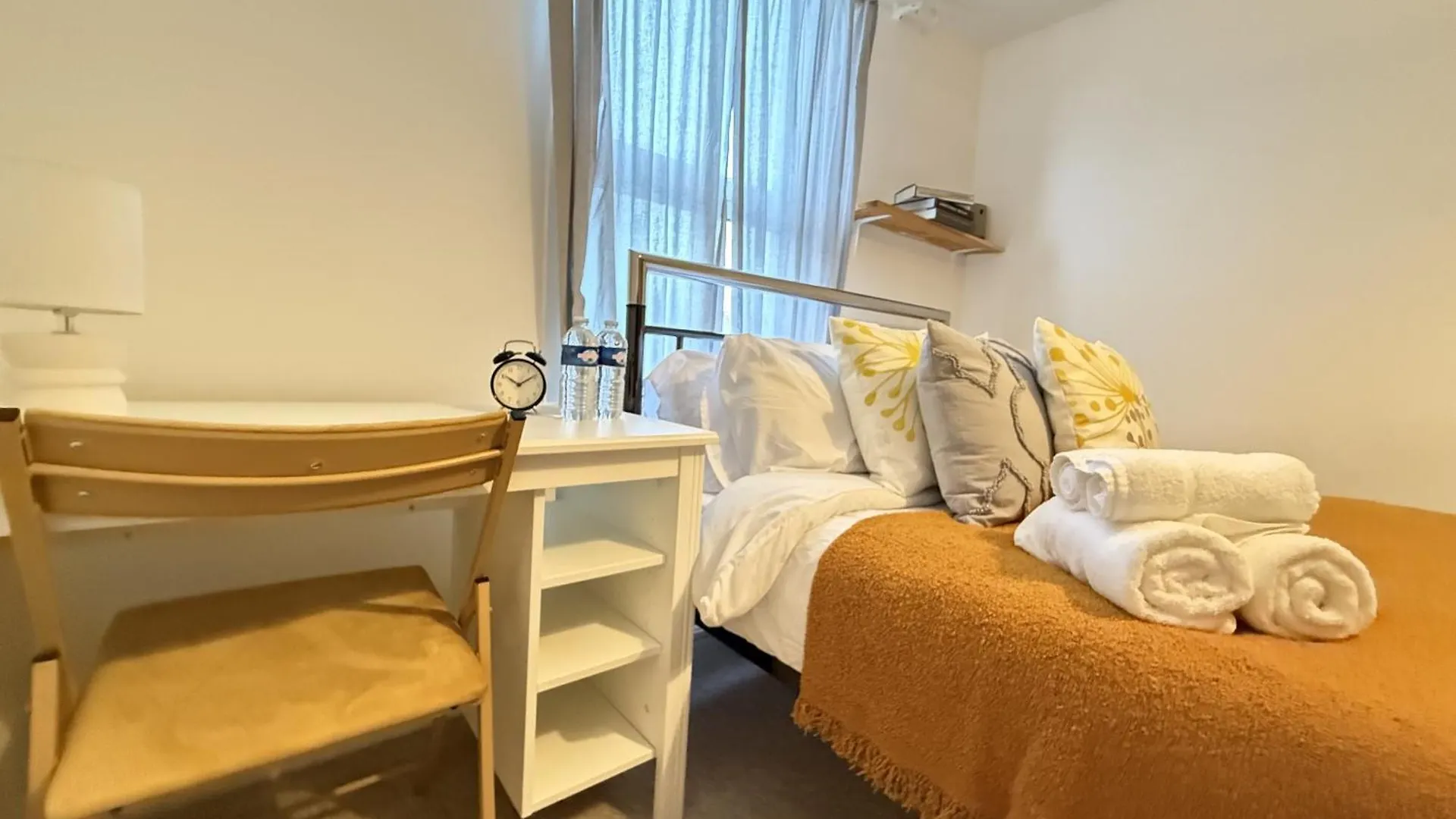 Spacious 3 Bedroom House Near Central London, O2, Excel, Stratford, Tube Station & Parking Available United Kingdom