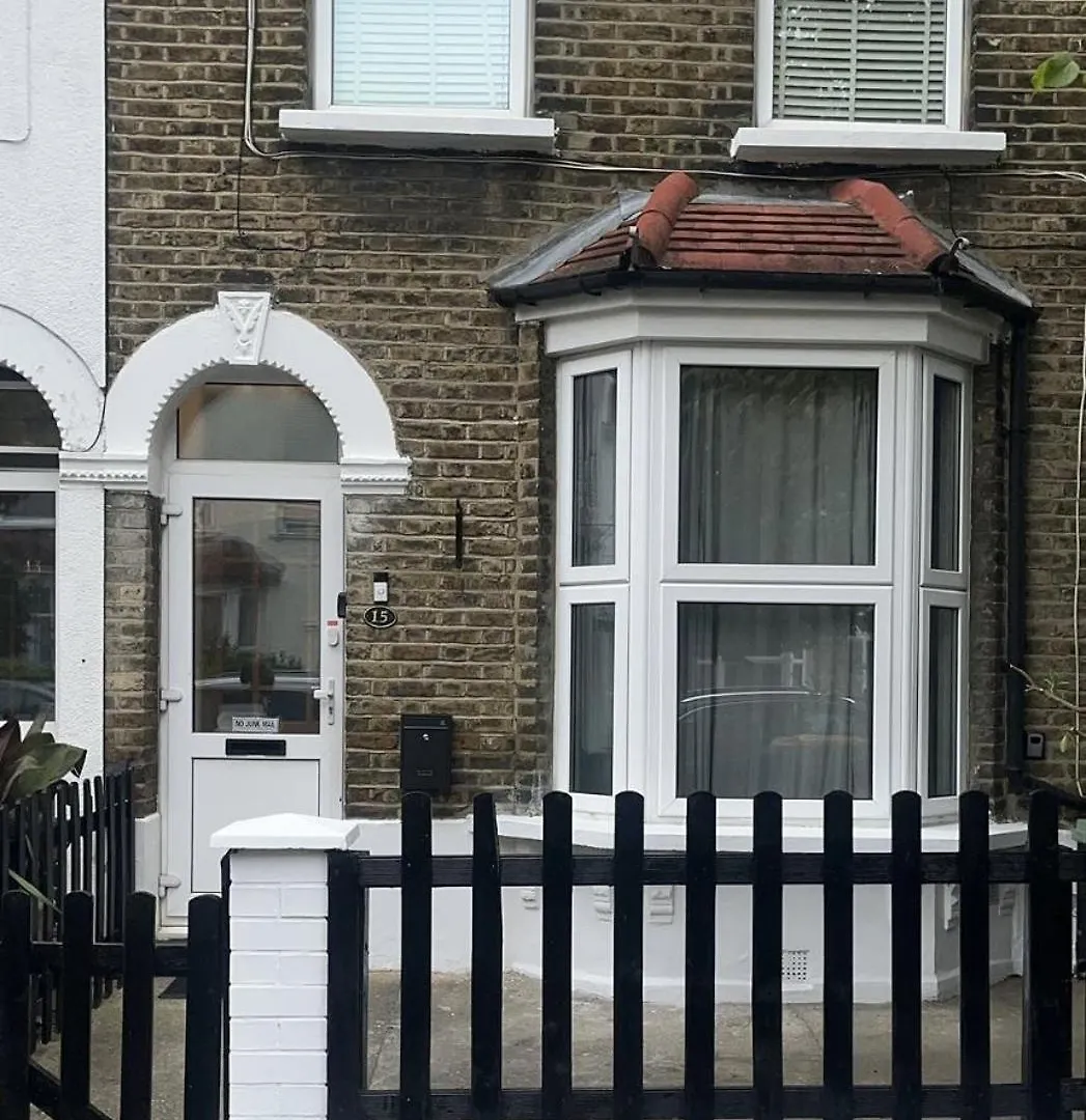 Holiday home Spacious 3 Bedroom House Near Central London, O2, Excel, Stratford, Tube Station & Parking Available