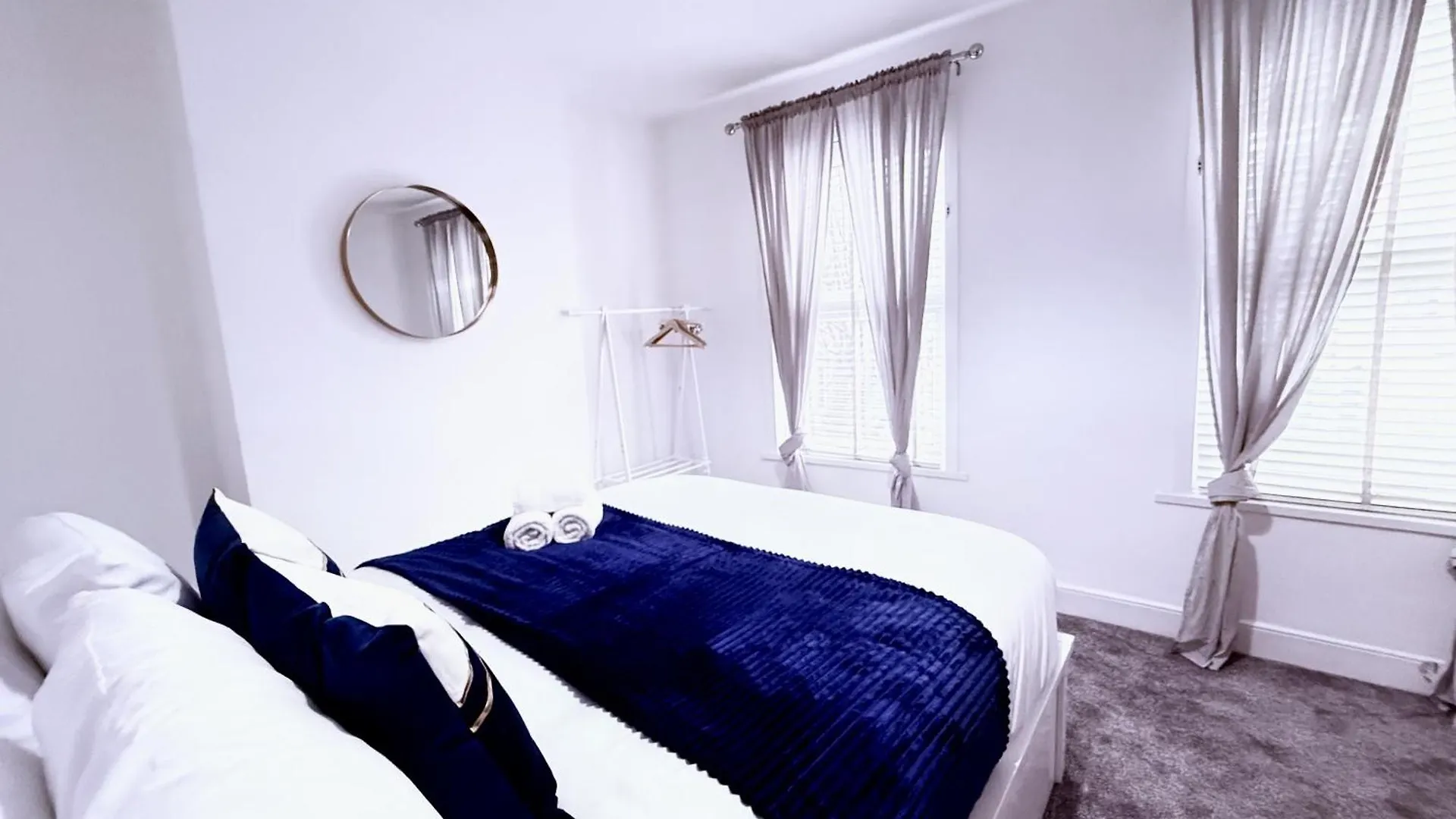 Spacious 3 Bedroom House Near Central London, O2, Excel, Stratford, Tube Station & Parking Available United Kingdom