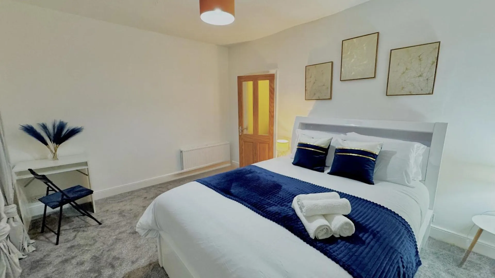 Spacious 3 Bedroom House Near Central London, O2, Excel, Stratford, Tube Station & Parking Available